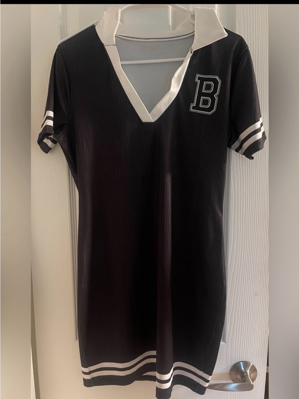 Source Unknown Black & White V-Neck Polo Tunic with 'B' Patch dress